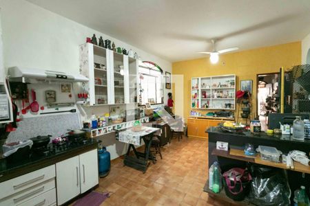 Casa à venda com 185m², 2 quartos e 4 vagas Casa à venda com 185m², 2 quartos e 4 vagasCozinha