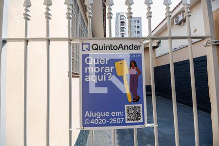 Casa para alugar com 70m², 2 quartos e 3 vagasFachada