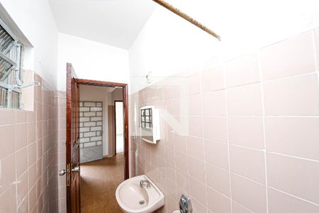 Casa para alugar com 70m², 2 quartos e 3 vagasBanheiro