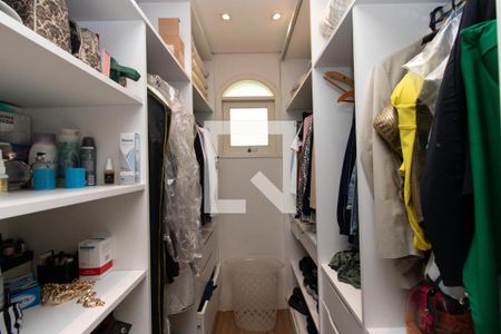 Casa à venda com 500m², 3 quartos e 7 vagas Casa à venda com 500m², 3 quartos e 7 vagasCloset da Suíte 1