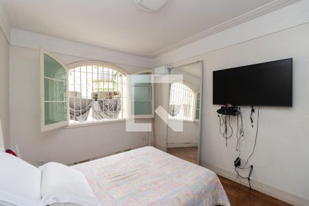 Casa à venda com 500m², 3 quartos e 7 vagas Casa à venda com 500m², 3 quartos e 7 vagasQuarto Suíte 2