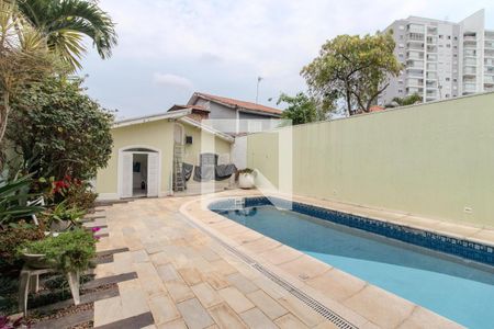 Casa à venda com 500m², 3 quartos e 7 vagas Casa à venda com 500m², 3 quartos e 7 vagasPiscina