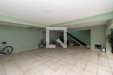 Casa à venda com 500m², 3 quartos e 7 vagas Casa à venda com 500m², 3 quartos e 7 vagasGaragem