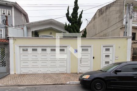 Casa à venda com 500m², 3 quartos e 7 vagas Casa à venda com 500m², 3 quartos e 7 vagasFachada
