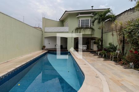 Casa à venda com 500m², 3 quartos e 7 vagas Casa à venda com 500m², 3 quartos e 7 vagasPiscina