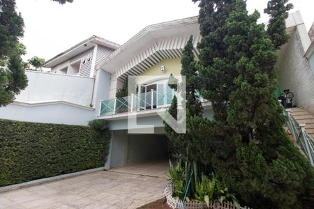 Casa à venda com 500m², 3 quartos e 7 vagas Casa à venda com 500m², 3 quartos e 7 vagasFachada da Casa