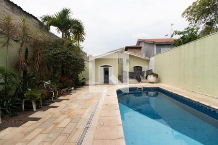 Casa à venda com 500m², 3 quartos e 7 vagas Casa à venda com 500m², 3 quartos e 7 vagasPiscina