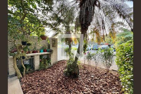 Casa de condomínio à venda com 130m², 2 quartos e 2 vagas Casa de condomínio à venda com 130m², 2 quartos e 2 vagasÁrea externa