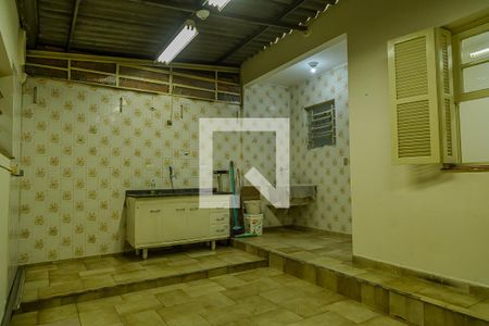Casa à venda com 184m², 4 quartos e 2 vagas Casa à venda com 184m², 4 quartos e 2 vagasCozinha e Área de Serviço
