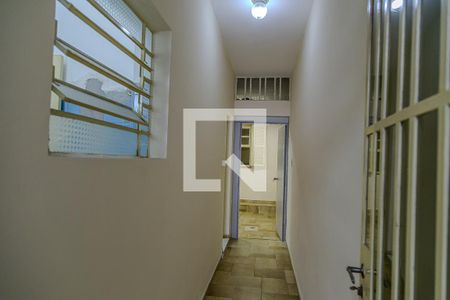 Casa à venda com 184m², 4 quartos e 2 vagas Casa à venda com 184m², 4 quartos e 2 vagasCorredor