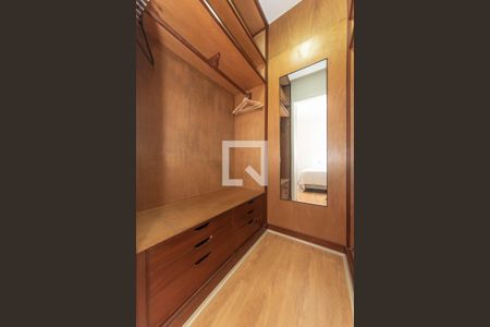 Suíte - Closet de apartamento à venda com 2 quartos, 97m² em Brooklin, São Paulo