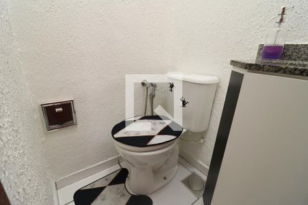 Casa à venda com 80m², 2 quartos e 2 vagasBanheiro Social