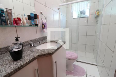 Casa à venda com 80m², 2 quartos e 2 vagasBanheiro da Suíte