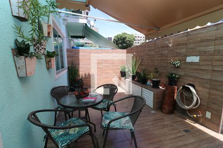 Casa à venda com 80m², 2 quartos e 2 vagasÁrea externa