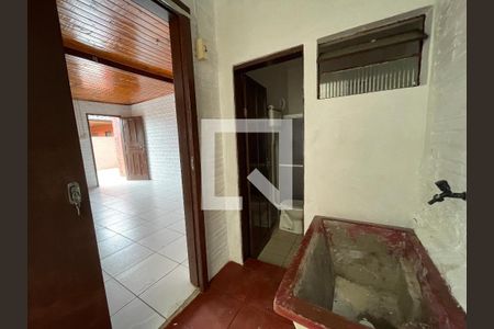 Casa de condomínio para alugar com 60m², 2 quartos e 1 vaga Casa de condomínio para alugar com 60m², 2 quartos e 1 vagaBanheiro