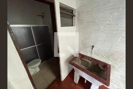 Casa de condomínio para alugar com 60m², 2 quartos e 1 vaga Casa de condomínio para alugar com 60m², 2 quartos e 1 vagaBanheiro