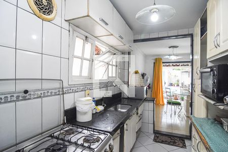 Casa à venda com 125m², 5 quartos e 3 vagas Casa à venda com 125m², 5 quartos e 3 vagasCozinha