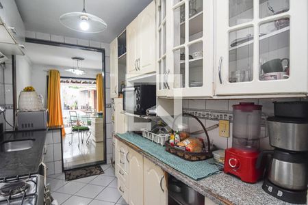 Casa à venda com 125m², 5 quartos e 3 vagas Casa à venda com 125m², 5 quartos e 3 vagasCozinha