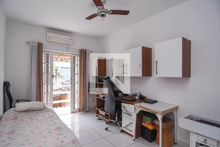 Casa à venda com 125m², 5 quartos e 3 vagas Casa à venda com 125m², 5 quartos e 3 vagasQuarto 2