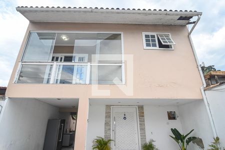Casa à venda com 125m², 5 quartos e 3 vagas Casa à venda com 125m², 5 quartos e 3 vagasGaragem