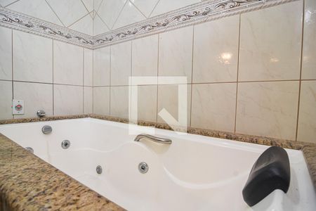 Casa à venda com 125m², 5 quartos e 3 vagas Casa à venda com 125m², 5 quartos e 3 vagasBanheiro/Vista/sacada Suíte