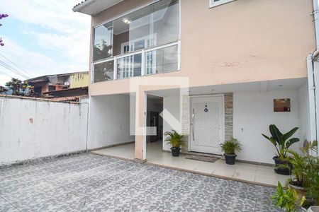 Casa à venda com 125m², 5 quartos e 3 vagas Casa à venda com 125m², 5 quartos e 3 vagasGaragem