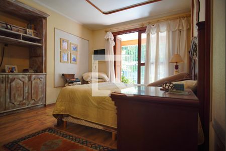 Casa à venda com 520m², 4 quartos e 5 vagasSuíte 2