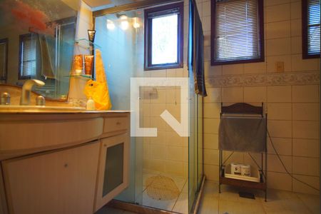 Casa à venda com 520m², 4 quartos e 5 vagasBanheiro da Suíte 2