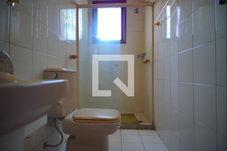 Casa à venda com 520m², 4 quartos e 5 vagasBanheiro da Suíte 1