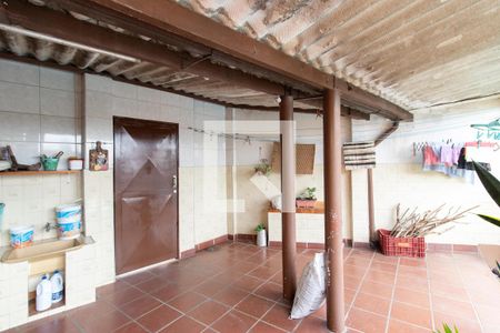 Casa à venda com 998m², 4 quartos e 7 vagasEntrada de serviço