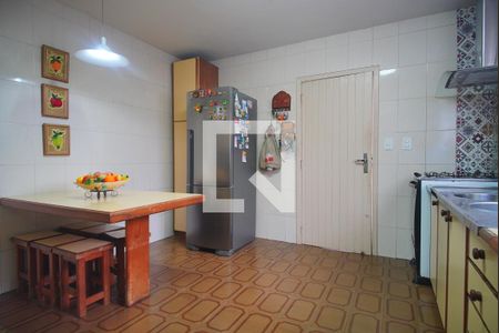 Casa à venda com 240m², 3 quartos e 2 vagas Casa à venda com 240m², 3 quartos e 2 vagasCozinha