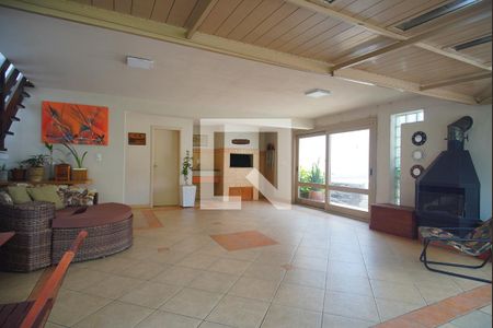 Casa à venda com 240m², 3 quartos e 2 vagas Casa à venda com 240m², 3 quartos e 2 vagasEspaço Gourmet