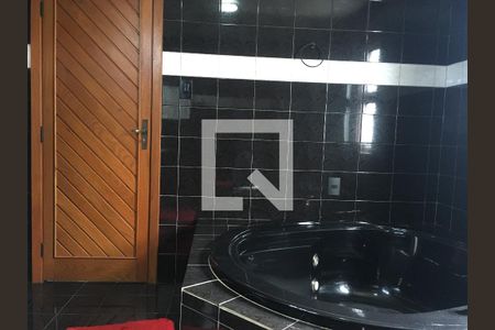 Casa à venda com 240m², 3 quartos e 2 vagas Casa à venda com 240m², 3 quartos e 2 vagasBanheiro da Suíte