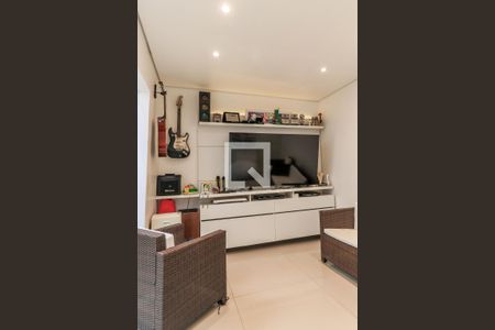 Casa à venda com 150m², 3 quartos e 2 vagasEdícula - Sala de TV