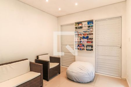 Casa à venda com 150m², 3 quartos e 2 vagasEdícula - Sala de TV