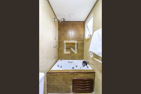 Casa à venda com 150m², 3 quartos e 2 vagasBanheiro da Suíte