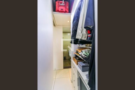 Casa à venda com 150m², 3 quartos e 2 vagasCloset da Suíte