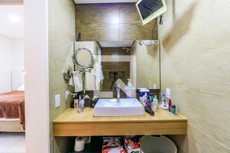 Casa à venda com 150m², 3 quartos e 2 vagasBanheiro da Suíte