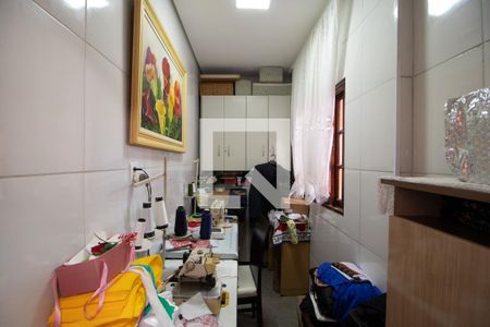 Casa à venda com 100m², 4 quartos e 2 vagas Casa à venda com 100m², 4 quartos e 2 vagasQuarto 4