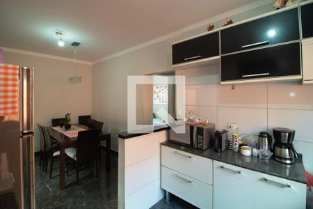 Casa à venda com 100m², 4 quartos e 2 vagas Casa à venda com 100m², 4 quartos e 2 vagasCopa e Cozinha