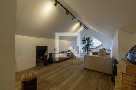 Casa de condomínio à venda com 600m², 4 quartos e 3 vagasSótão