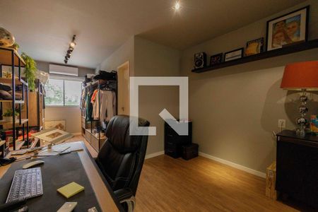 Casa de condomínio à venda com 600m², 4 quartos e 3 vagasSuíte 2