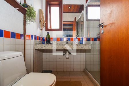 Casa à venda com 324m², 4 quartos e 4 vagas Casa à venda com 324m², 4 quartos e 4 vagasBanheiro da Suíte Americana 1