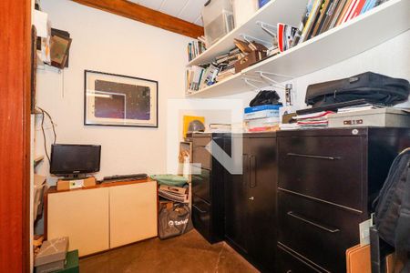 Casa à venda com 324m², 4 quartos e 4 vagas Casa à venda com 324m², 4 quartos e 4 vagasSuíte 2