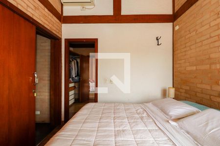 Casa à venda com 324m², 4 quartos e 4 vagas Casa à venda com 324m², 4 quartos e 4 vagasSuíte Americana 2