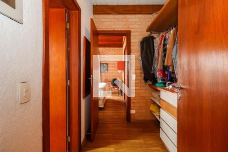 Casa à venda com 324m², 4 quartos e 4 vagas Casa à venda com 324m², 4 quartos e 4 vagasCloset da Suíte Americana 1