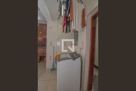 Casa à venda com 150m², 3 quartos e 2 vagas Casa à venda com 150m², 3 quartos e 2 vagasÁrea de serviço