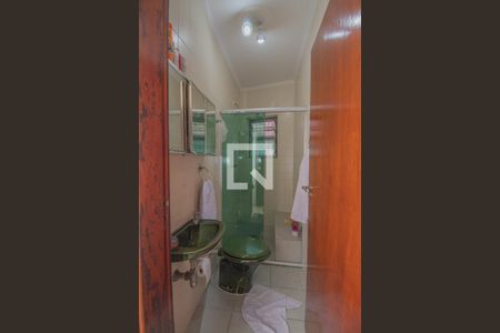 Casa à venda com 150m², 3 quartos e 2 vagas Casa à venda com 150m², 3 quartos e 2 vagasBanheiro