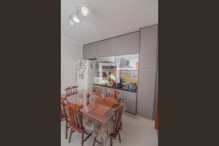 Casa à venda com 150m², 3 quartos e 2 vagas Casa à venda com 150m², 3 quartos e 2 vagasCozinha