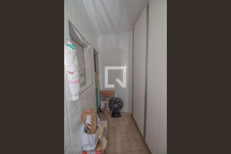 Casa à venda com 150m², 3 quartos e 2 vagas Casa à venda com 150m², 3 quartos e 2 vagasÁrea de serviço